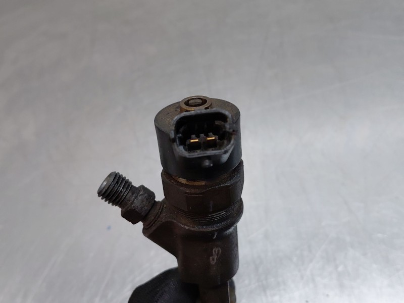 Recambio de inyector para toyota yaris (ksp9/scp9/nlp9) básico referencia OEM IAM 0445110262  