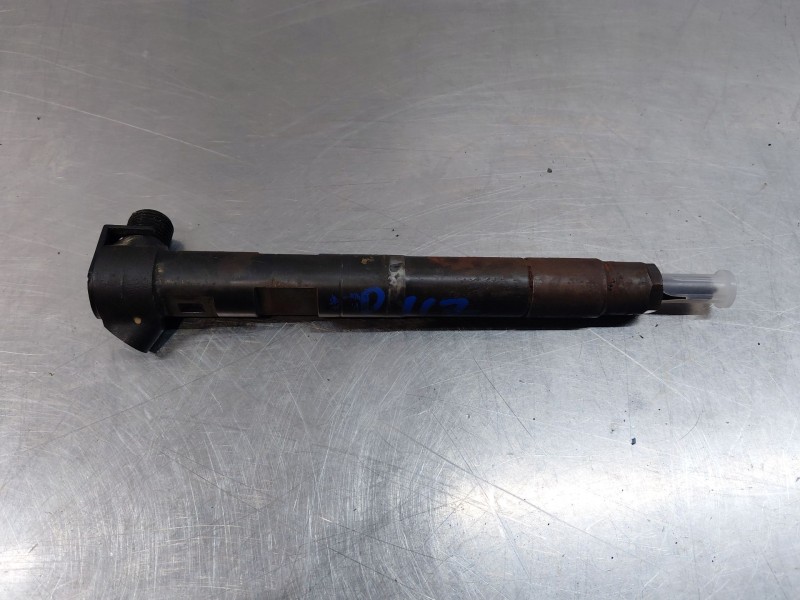 Recambio de inyector para mercedes-benz clase b (w246) b 200 cdi (246.208) referencia OEM IAM A6510701387  