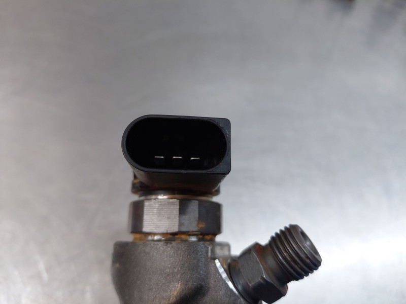 Recambio de inyector para audi a6 berlina (4a2) 40 tdi basic referencia OEM IAM   
