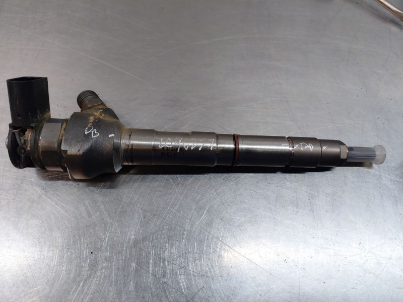 Recambio de inyector para audi a6 berlina (4a2) 40 tdi basic referencia OEM IAM   