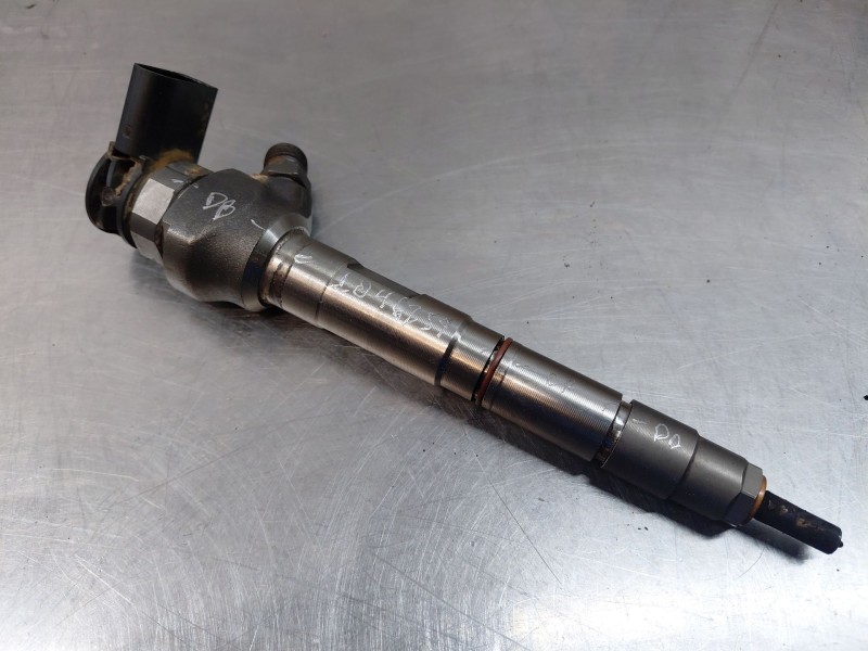 Recambio de inyector para audi a6 berlina (4a2) 40 tdi basic referencia OEM IAM   