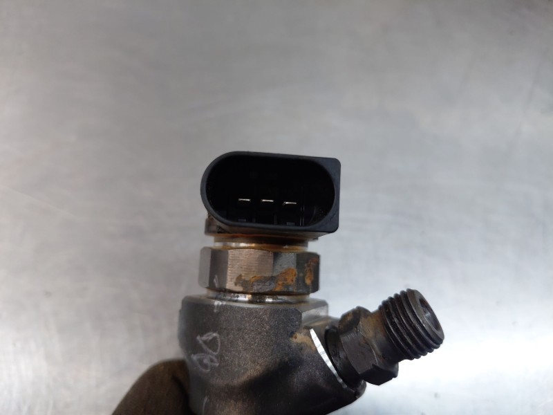 Recambio de inyector para audi a6 berlina (4a2) 40 tdi basic referencia OEM IAM   