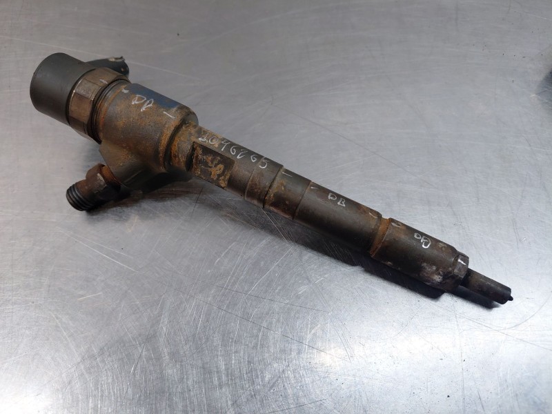 Recambio de inyector para fiat doblo ii cargo (263) furgón basis maxi referencia OEM IAM 0445110183  