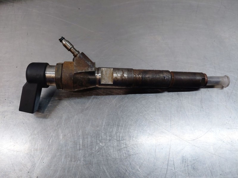 Recambio de inyector para nissan juke (f15) acenta referencia OEM IAM 166006212R  