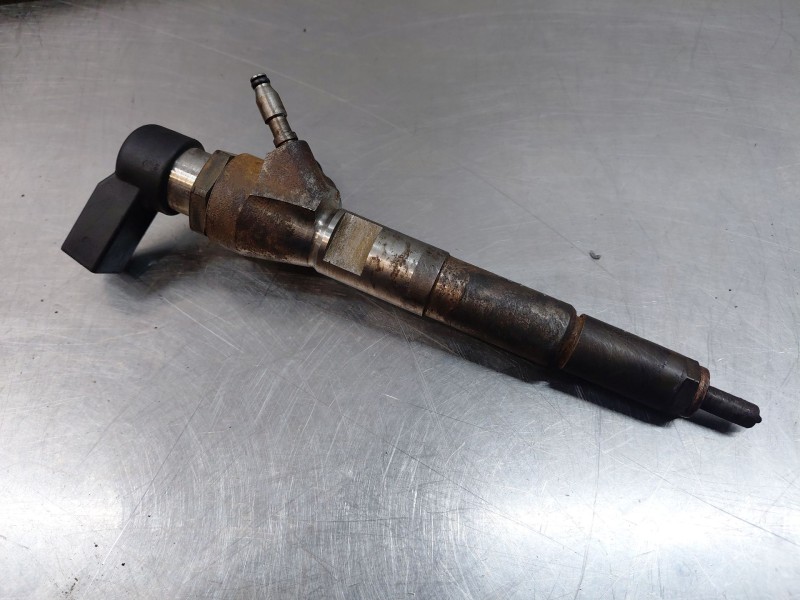 Recambio de inyector para nissan juke (f15) acenta referencia OEM IAM 166006212R  