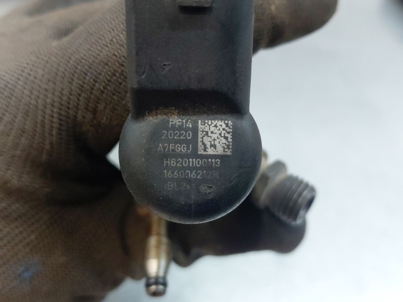 Recambio de inyector para nissan juke (f15) acenta referencia OEM IAM 166006212R  