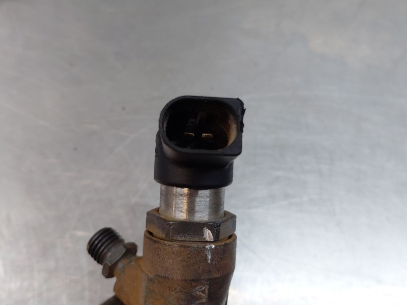 Recambio de inyector para nissan juke (f15) acenta referencia OEM IAM 166006212R  