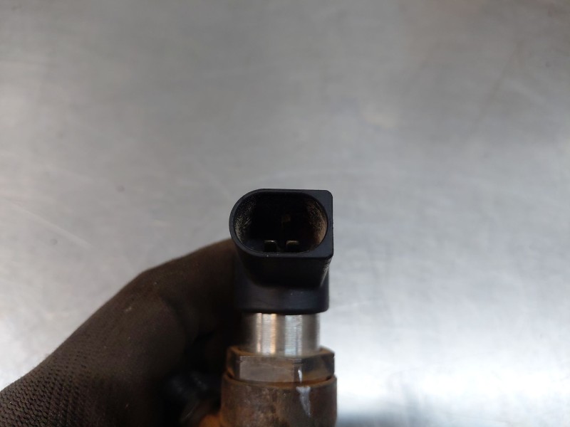 Recambio de inyector para nissan juke (f15) acenta referencia OEM IAM 166006212R  