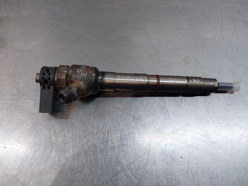 Recambio de inyector para volkswagen caddy ocio trendline bluemotion referencia OEM IAM 04L130277AC  