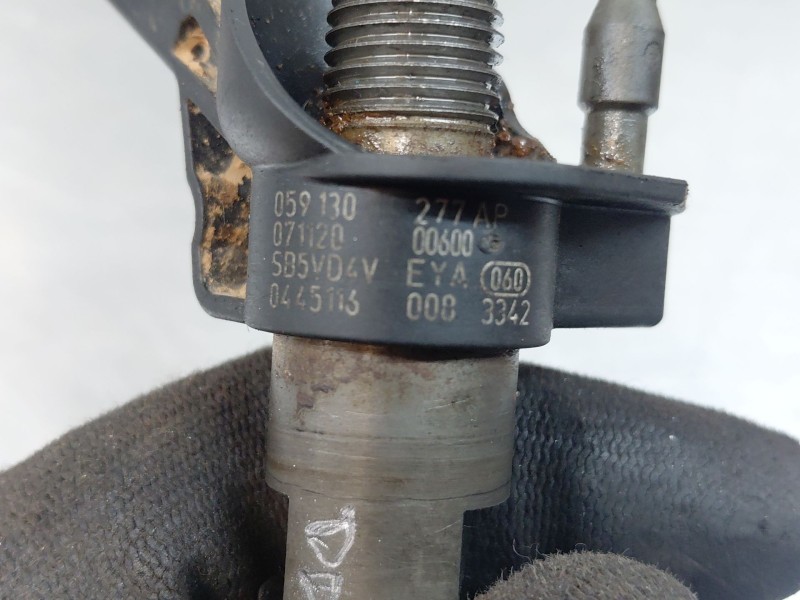 Recambio de inyector para audi a5 coupe (8t) 2.7 tdi referencia OEM IAM   