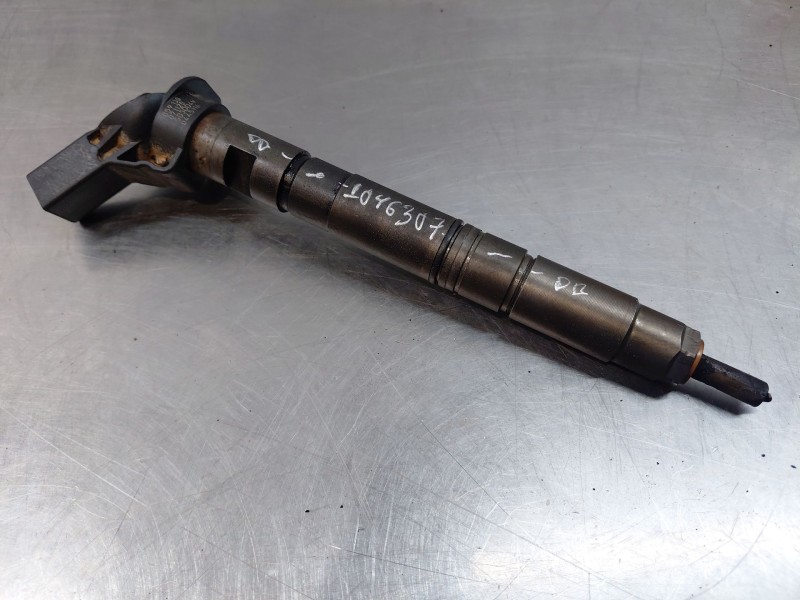Recambio de inyector para audi a5 coupe (8t) 2.7 tdi referencia OEM IAM   