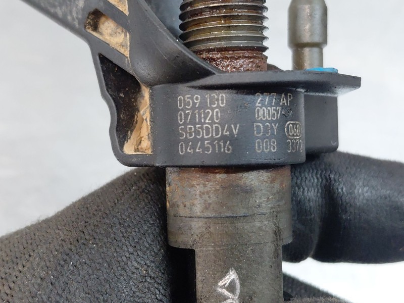 Recambio de inyector para audi a5 coupe (8t) 2.7 tdi referencia OEM IAM   