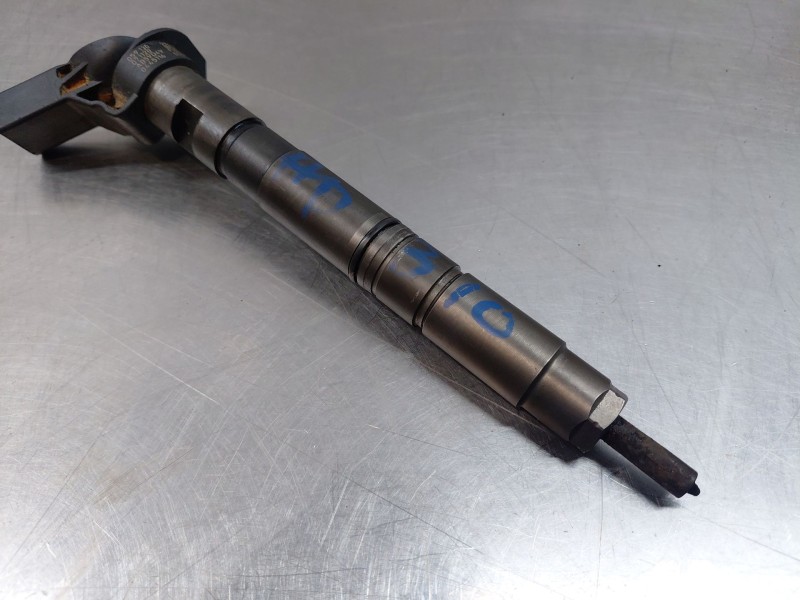 Recambio de inyector para audi a5 coupe (8t) 2.7 tdi referencia OEM IAM   