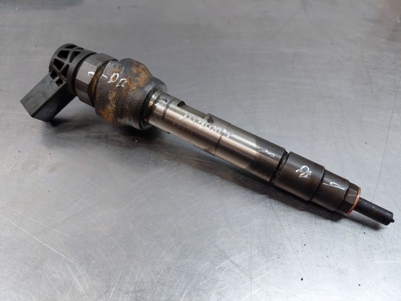Recambio de inyector para bmw serie 3 touring (f31) 318d sport line referencia OEM IAM 0445110613  