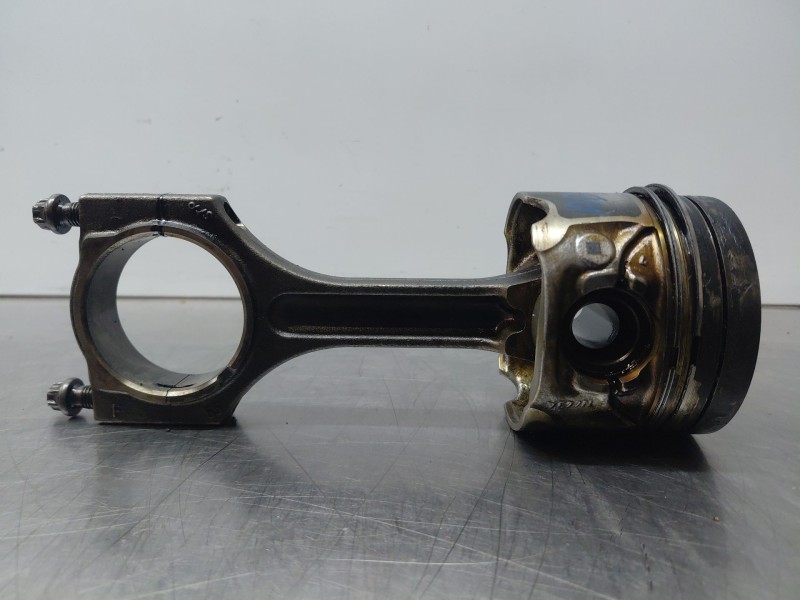 Recambio de biela para bmw serie 3 touring (f31) 318d sport line referencia OEM IAM 11248473777  
