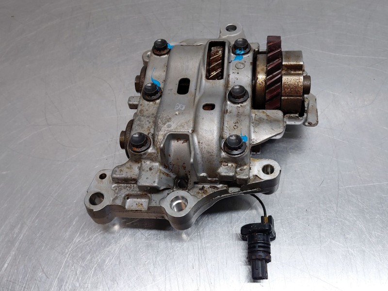 Recambio de bomba aceite para toyota rav4 hybrid 4x2 advance referencia OEM IAM 1510025032  