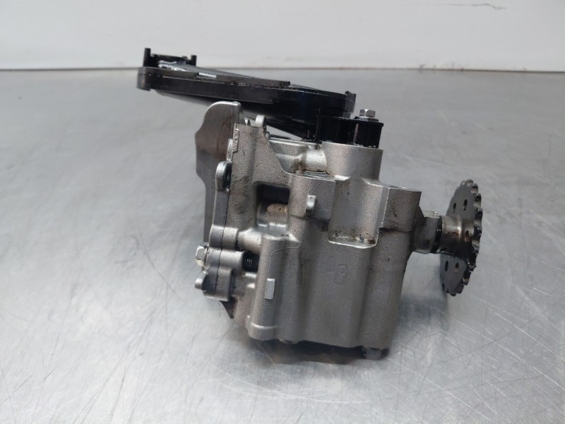 Recambio de bomba aceite para nissan primastar cerrada referencia OEM IAM 150006988R  
