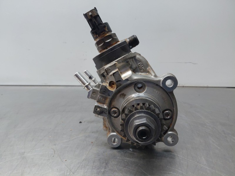Recambio de bomba inyeccion para nissan primastar cerrada referencia OEM IAM 167009230R 0445011500 