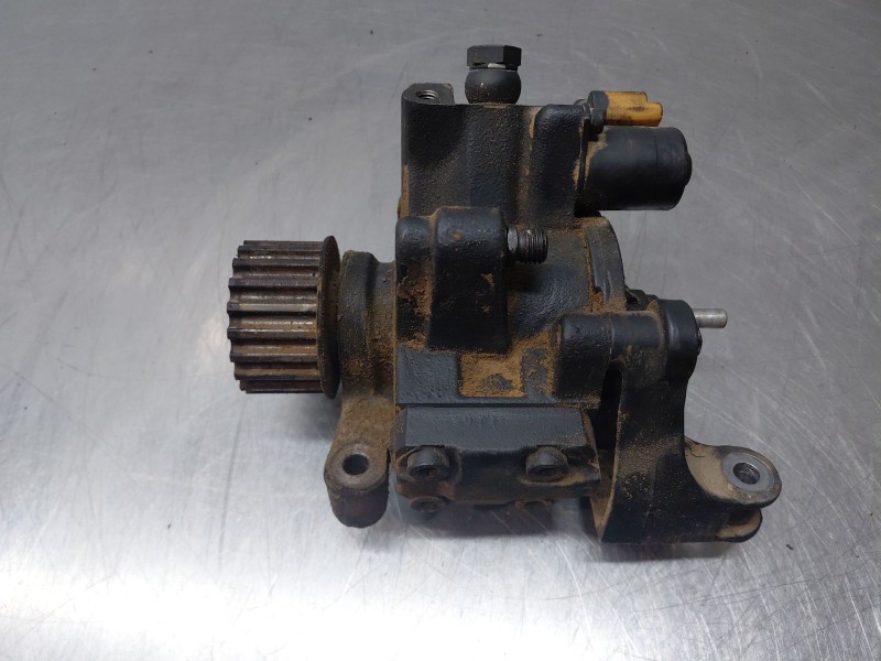 Recambio de bomba inyeccion para nissan juke (f15) acenta referencia OEM IAM 167003669R  