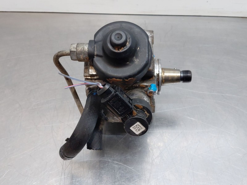 Recambio de bomba inyeccion para volkswagen caddy ocio trendline bluemotion referencia OEM IAM 04L130755E 0445010538 