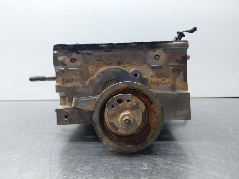Recambio de culata para audi a6 berlina (4a2) 40 tdi basic referencia OEM IAM   