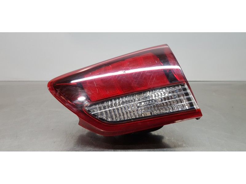 Recambio de piloto trasero derecho interior para kia carens ( ) basic referencia OEM IAM 92404A4500  