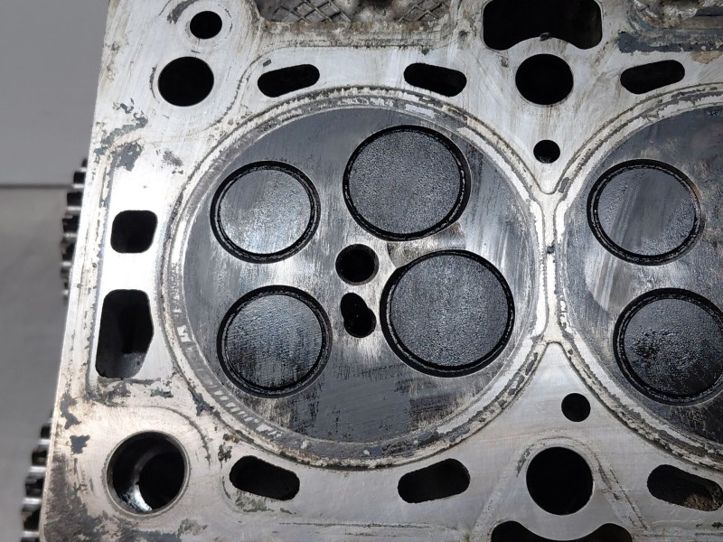 Recambio de culata para kia carens ( ) drive referencia OEM IAM 12RU52AF00  