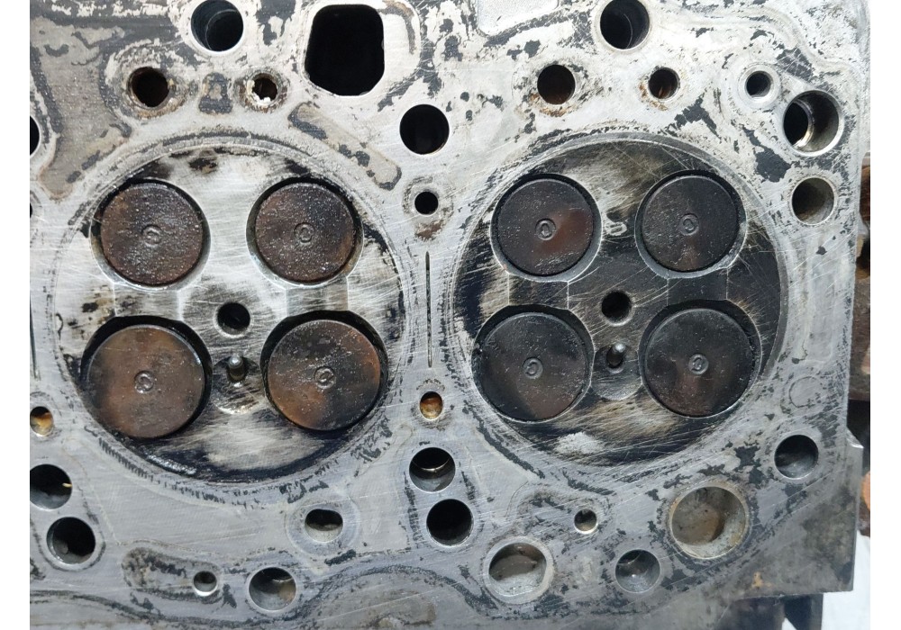 Recambio de culata para toyota corolla verso (r1) 2.0 d-4d sol referencia OEM IAM   