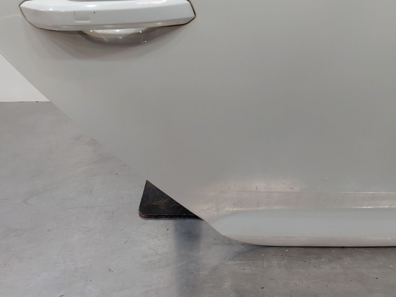 Recambio de puerta trasera derecha para audi a4 avant (8w5) s line referencia OEM IAM   