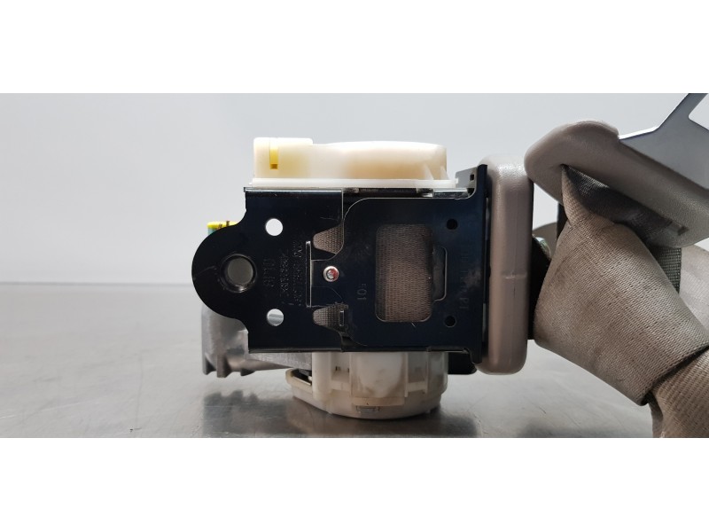 Recambio de cinturon seguridad delantero derecho para ssangyong rodius xdi limited referencia OEM IAM 7462221006ACX  