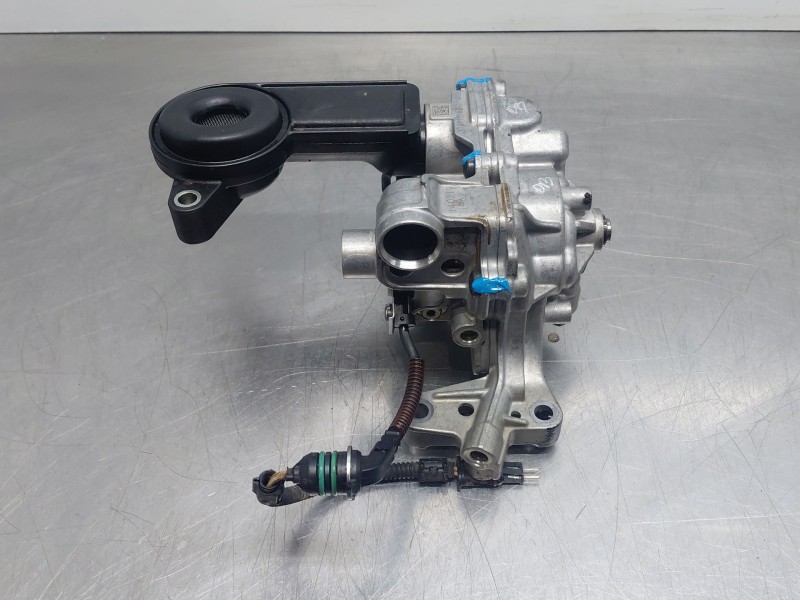Recambio de bomba aceite para volvo xc60 inscription awd referencia OEM IAM 31670242  