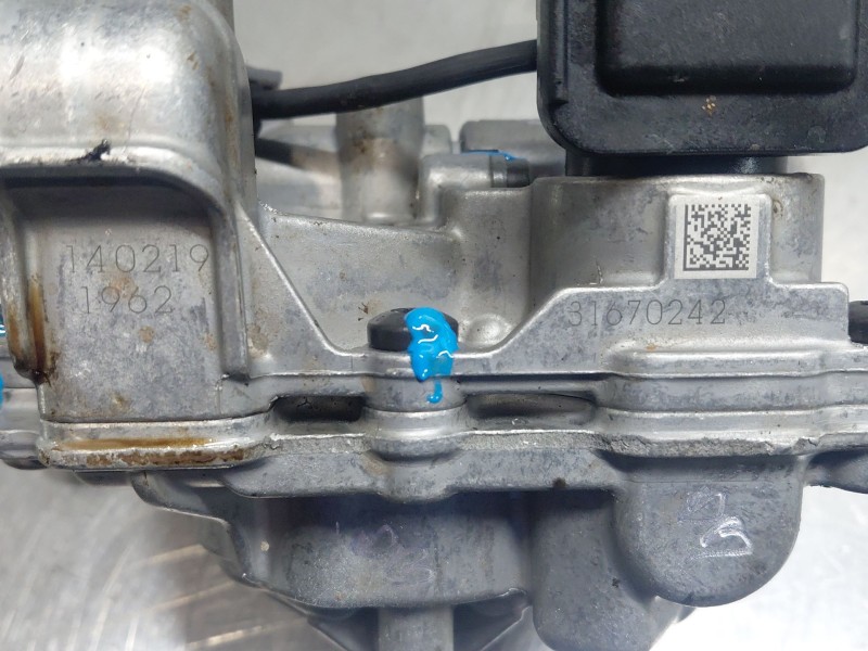Recambio de bomba aceite para volvo xc60 inscription awd referencia OEM IAM 31670242  