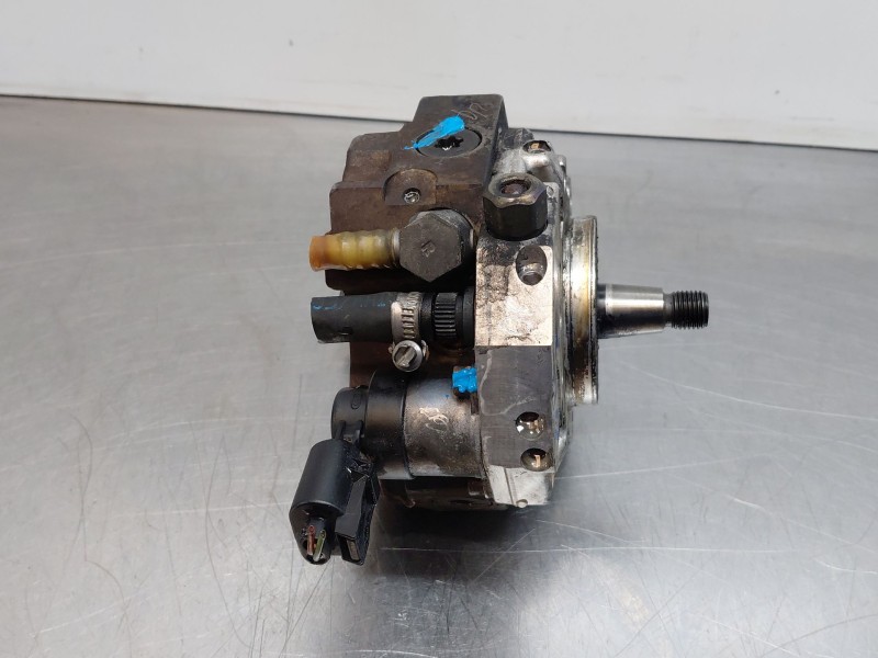 Recambio de bomba inyeccion para bmw serie 5 berlina (e60) 520d referencia OEM IAM 13518511824 0445010045 