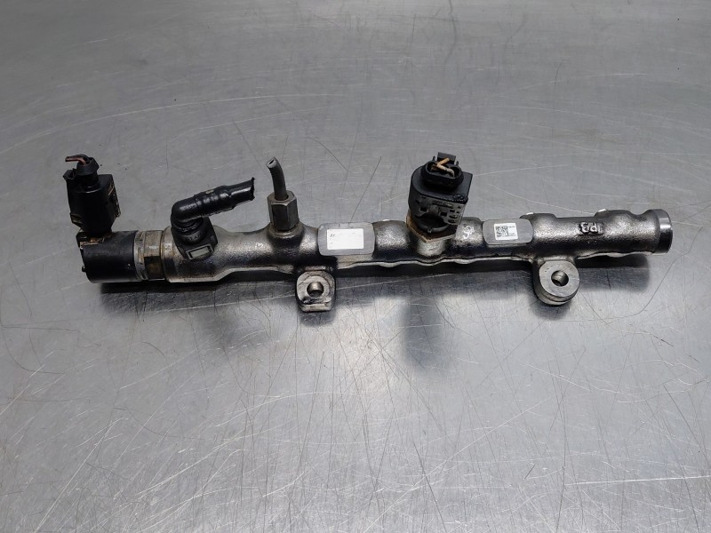Recambio de rampa inyectora para kia ceed sportswagon tech referencia OEM IAM 314002U200  