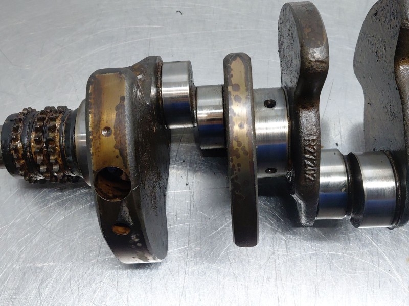 Recambio de cigueñal para mercedes-benz clase cls (w219) 350 (219.356) referencia OEM IAM A2720300901  