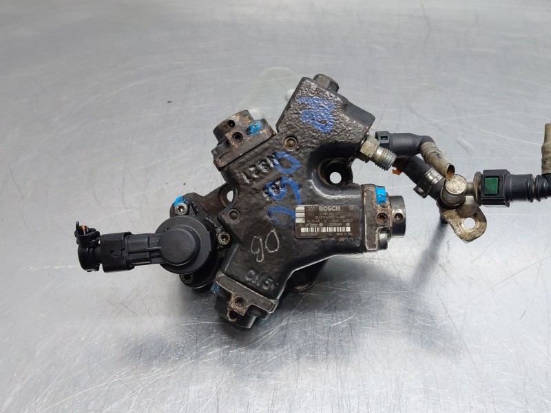 Recambio de bomba inyeccion para fiat doblo ii cargo (263) furgón basis maxi referencia OEM IAM 55206489  