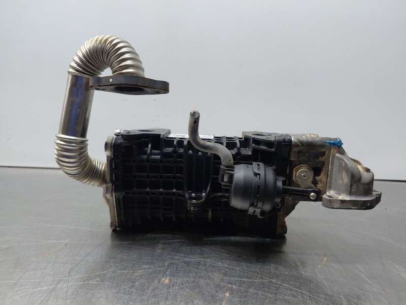Recambio de enfriador egr para peugeot 3008 active referencia OEM IAM 9813050280  