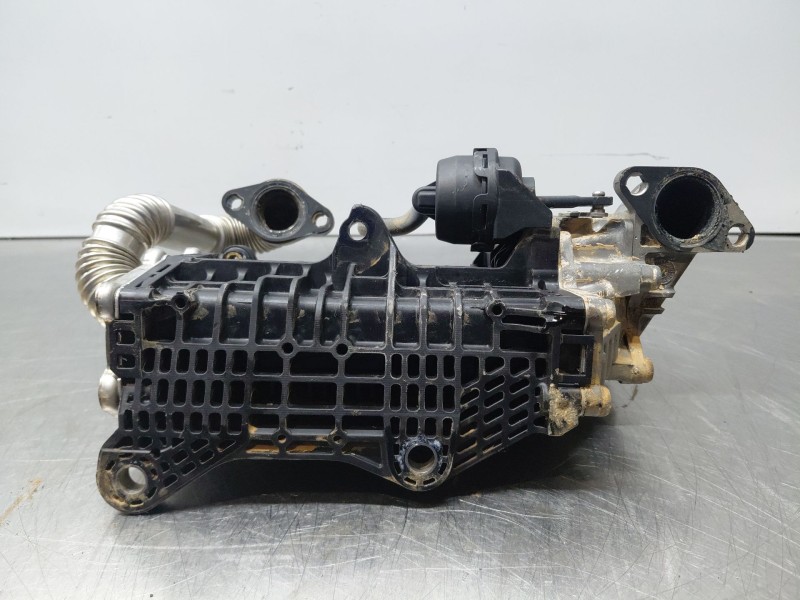 Recambio de enfriador egr para peugeot 3008 active referencia OEM IAM 9813050280  