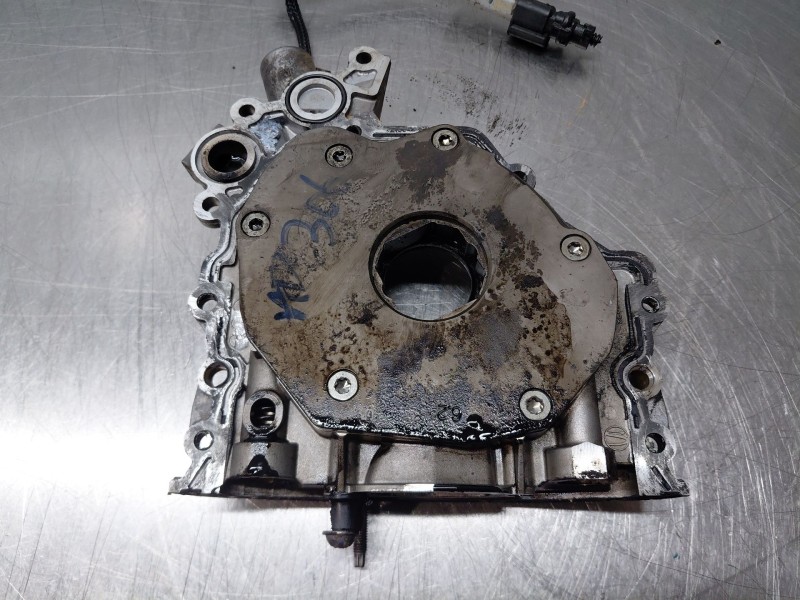 Recambio de bomba aceite para peugeot 3008 active referencia OEM IAM 9823740280  