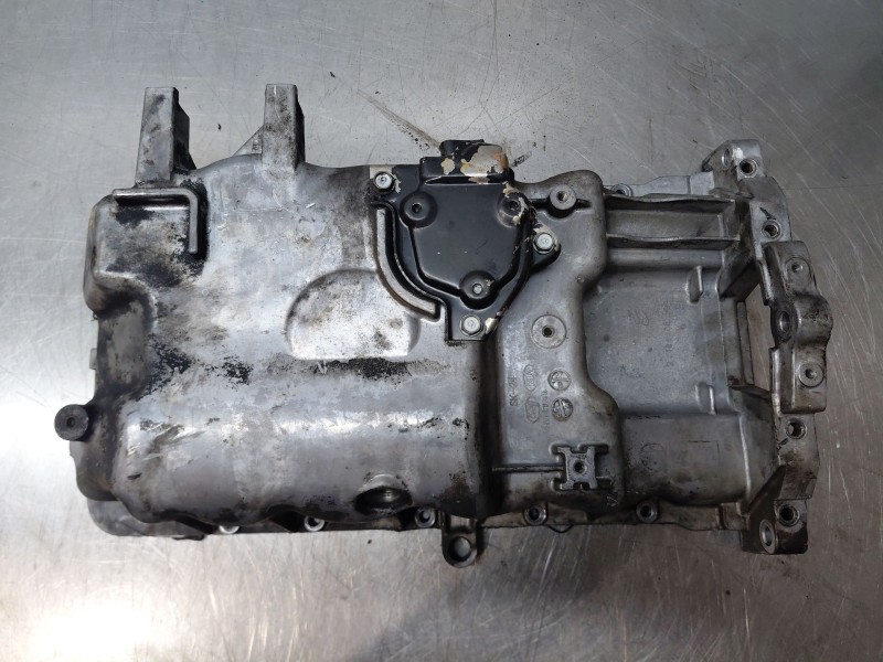 Recambio de carter para kia carens ( ) drive referencia OEM IAM 215102A312  