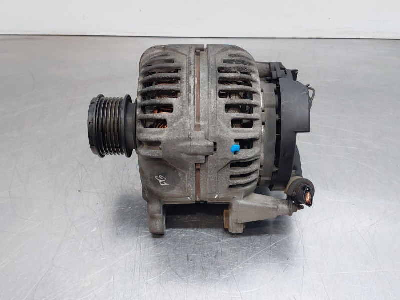 Recambio de alternador para audi a3 (8l1) 1.8 referencia OEM IAM 028903028E  