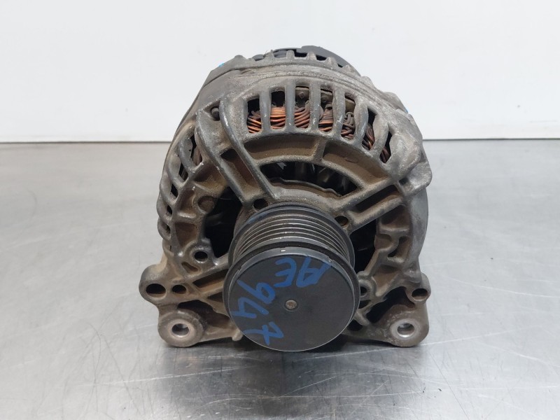 Recambio de alternador para audi a3 (8l1) 1.8 referencia OEM IAM 028903028E  