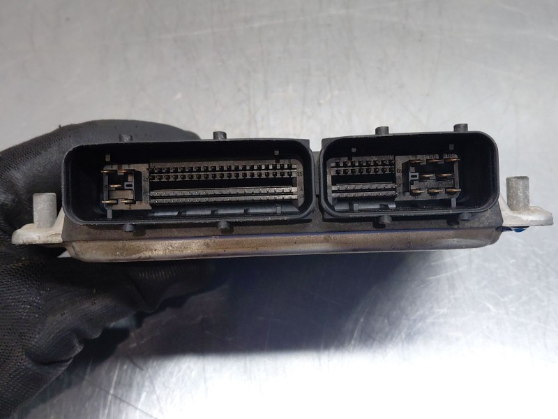 Recambio de centralita motor uce para audi a3 (8l1) 1.8 referencia OEM IAM 06A906032EE 0261207534 