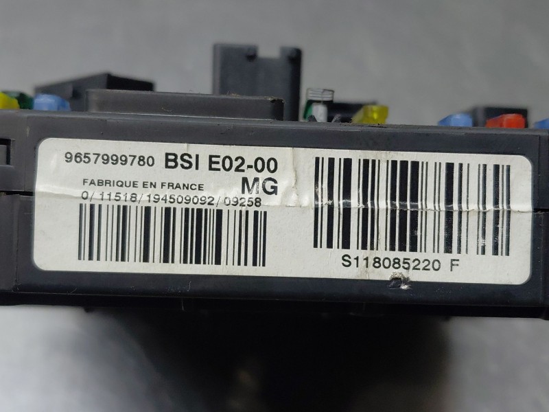 Recambio de caja reles / fusibles para citroën xsara picasso (n68) 1.6 hdi referencia OEM IAM 9657999780  