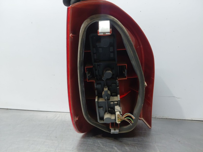 Recambio de piloto trasero derecho para citroën xsara picasso (n68) 1.6 hdi referencia OEM IAM 6351T2 9650005780 