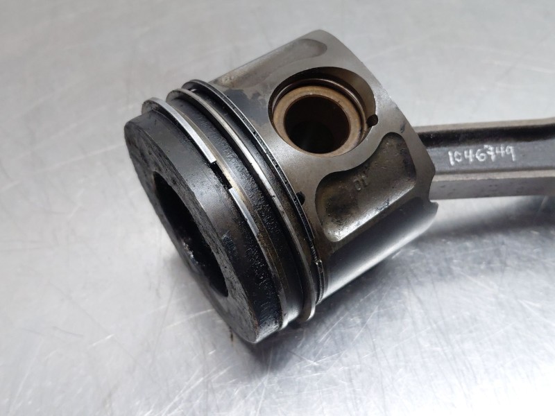Recambio de biela para ford transit caja cerrada ´06 ft 330 k trend lkw referencia OEM IAM 2096250  