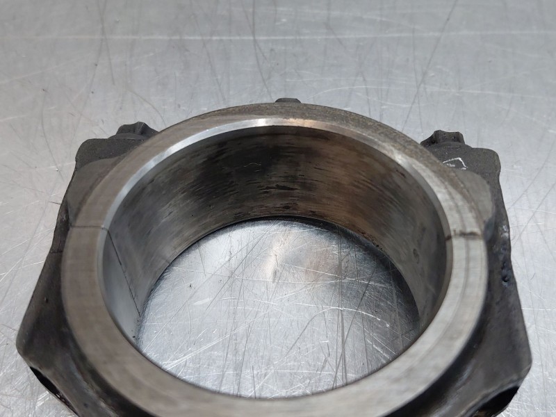Recambio de biela para ford transit caja cerrada ´06 ft 330 k trend lkw referencia OEM IAM 2096250  