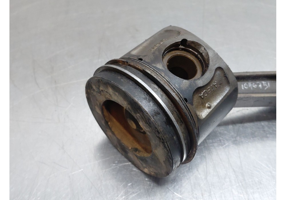 Recambio de biela para ford transit caja cerrada ´06 ft 330 k trend lkw referencia OEM IAM 2096250  
