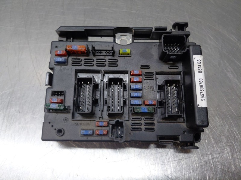 Recambio de caja reles / fusibles para citroën xsara picasso (n68) 1.6 hdi referencia OEM IAM 9657608780  