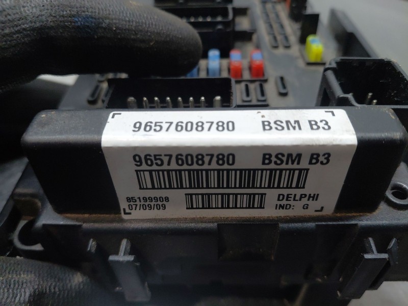 Recambio de caja reles / fusibles para citroën xsara picasso (n68) 1.6 hdi referencia OEM IAM 9657608780  